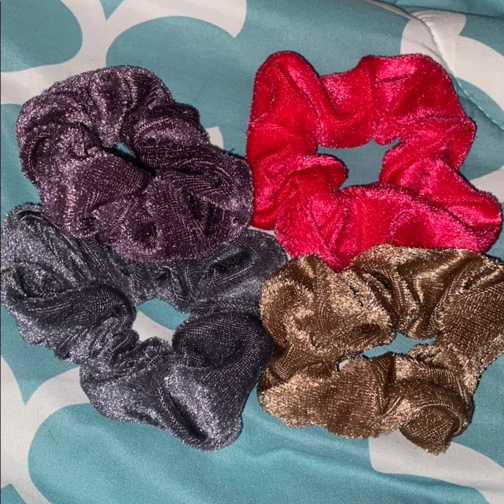 4 Pack Scrunchies